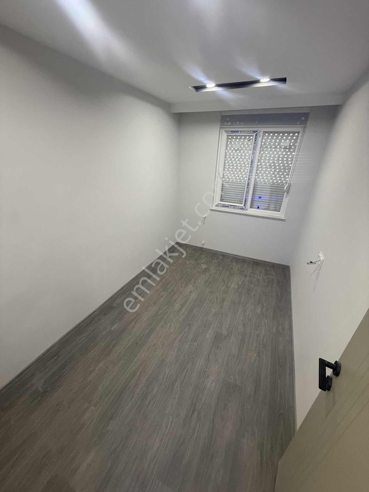 Gazi Mah Tramwaya Yakın Tek Blok Lüx Katta 2+1 - Görsel 13