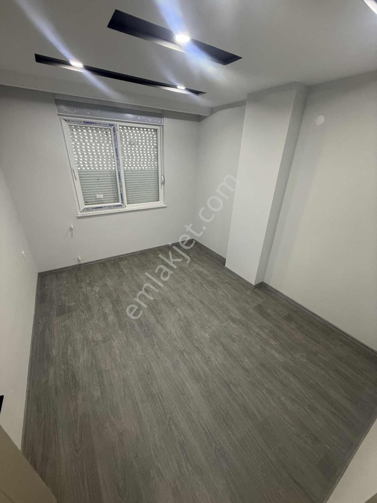 Gazi Mah Tramwaya Yakın Tek Blok Lüx Katta 2+1 - Görsel 12