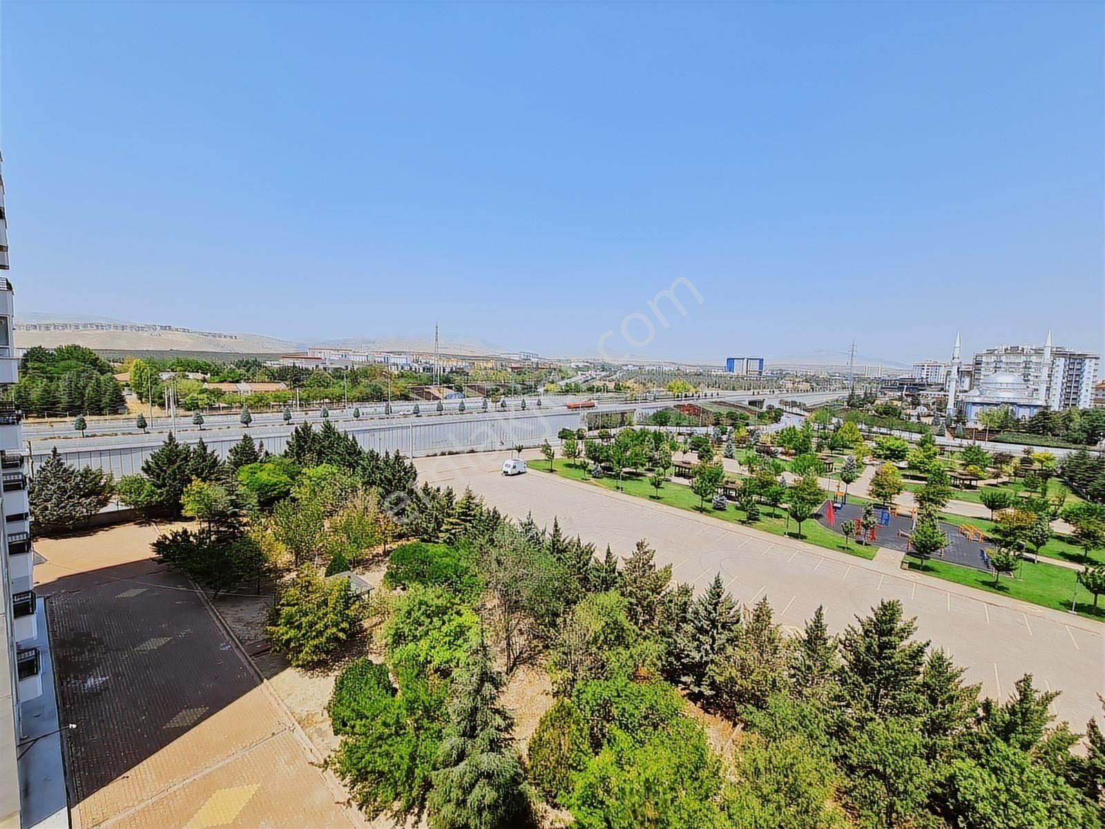 Uğur Emlak'tan Bosna Merkezinde 3+1 Kiralık Daire - Görsel 23