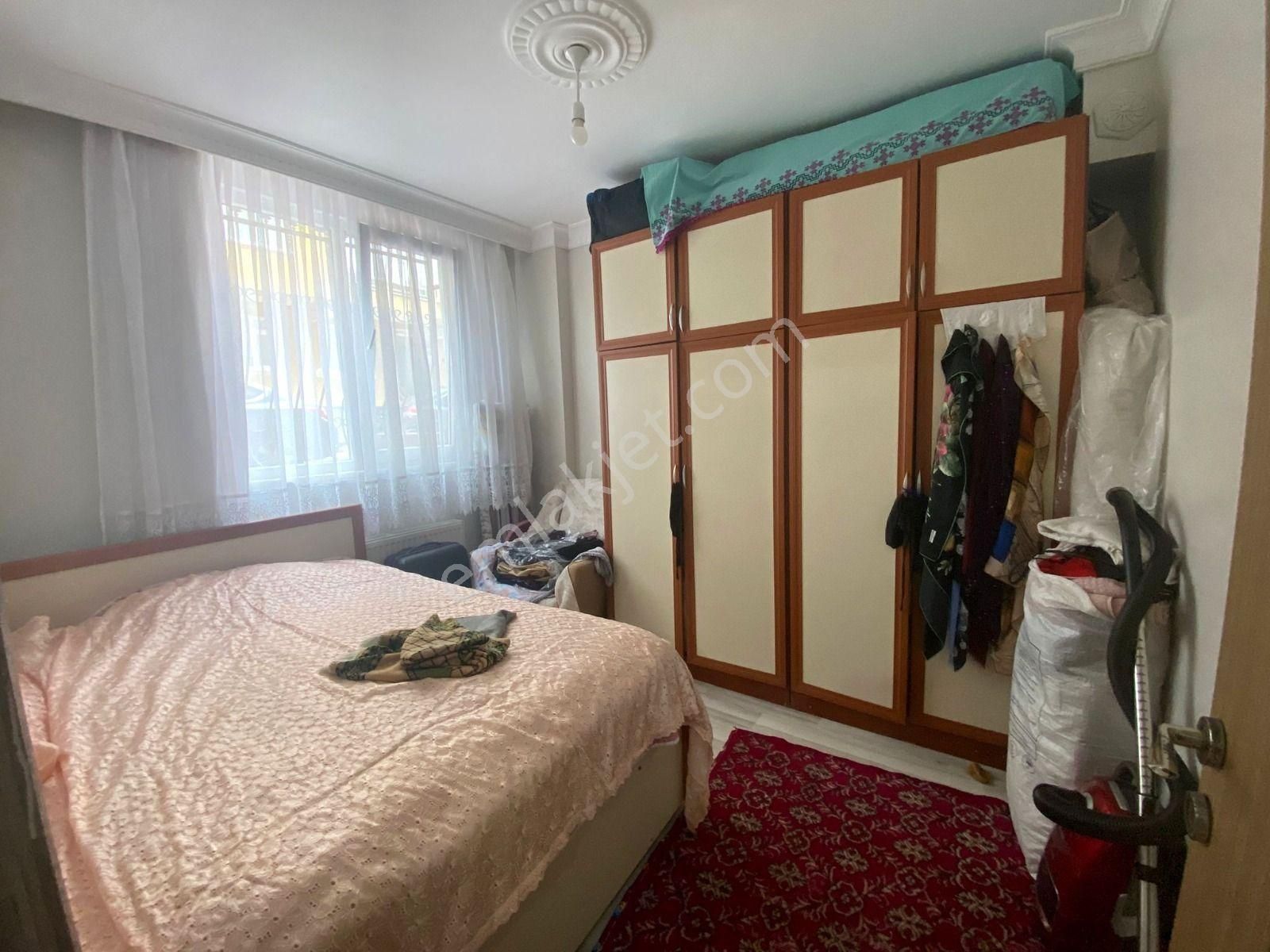 Fatih Emlak Tan 2+1 Bahçe Katı Kat Mülkiyetli Metro Metrobuse Yakın - Görsel 3