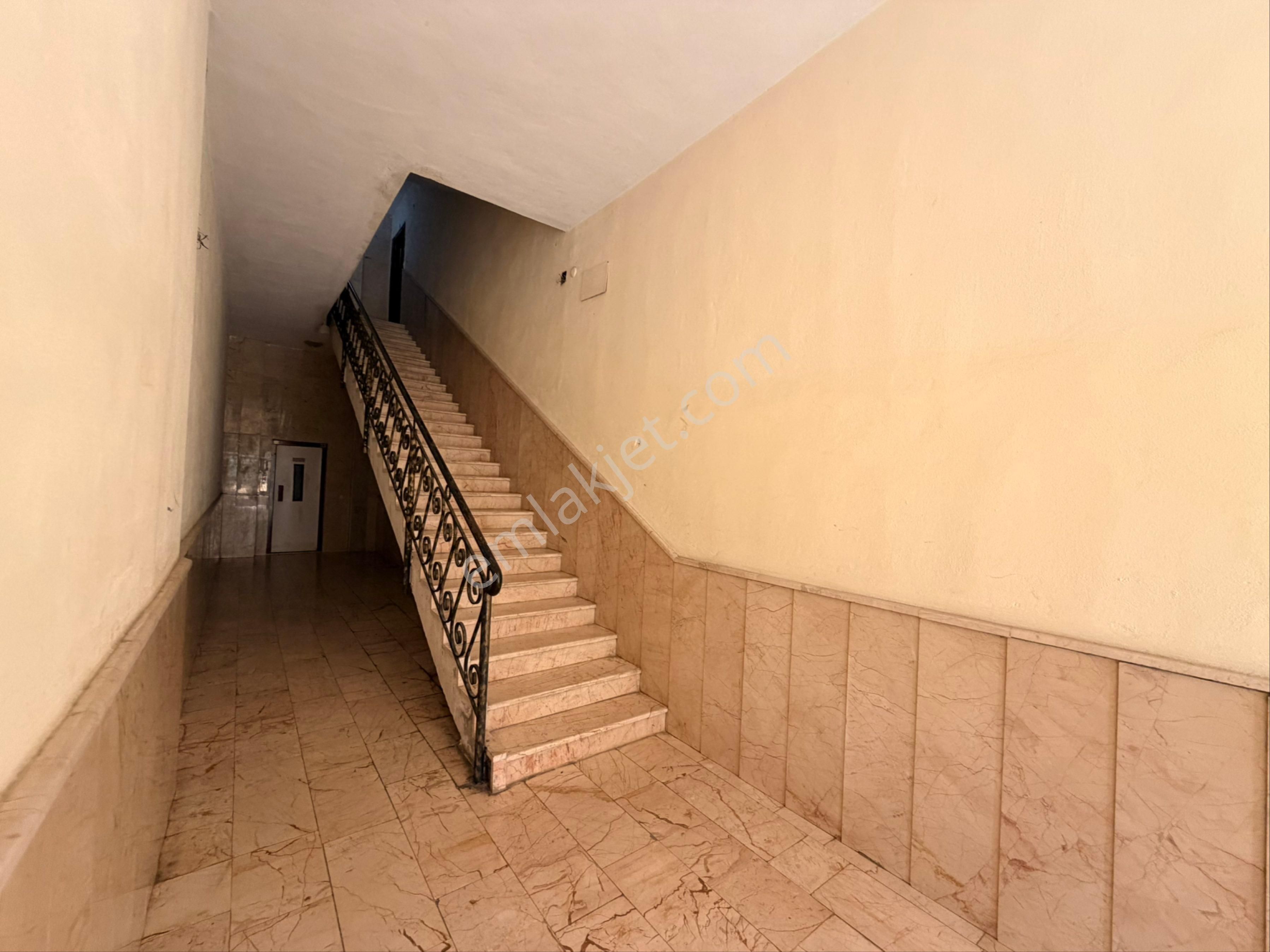 Emlakparktan Kızlarpınarında Çevreyolu Kenarı 450m2 Ofis - Görsel 17