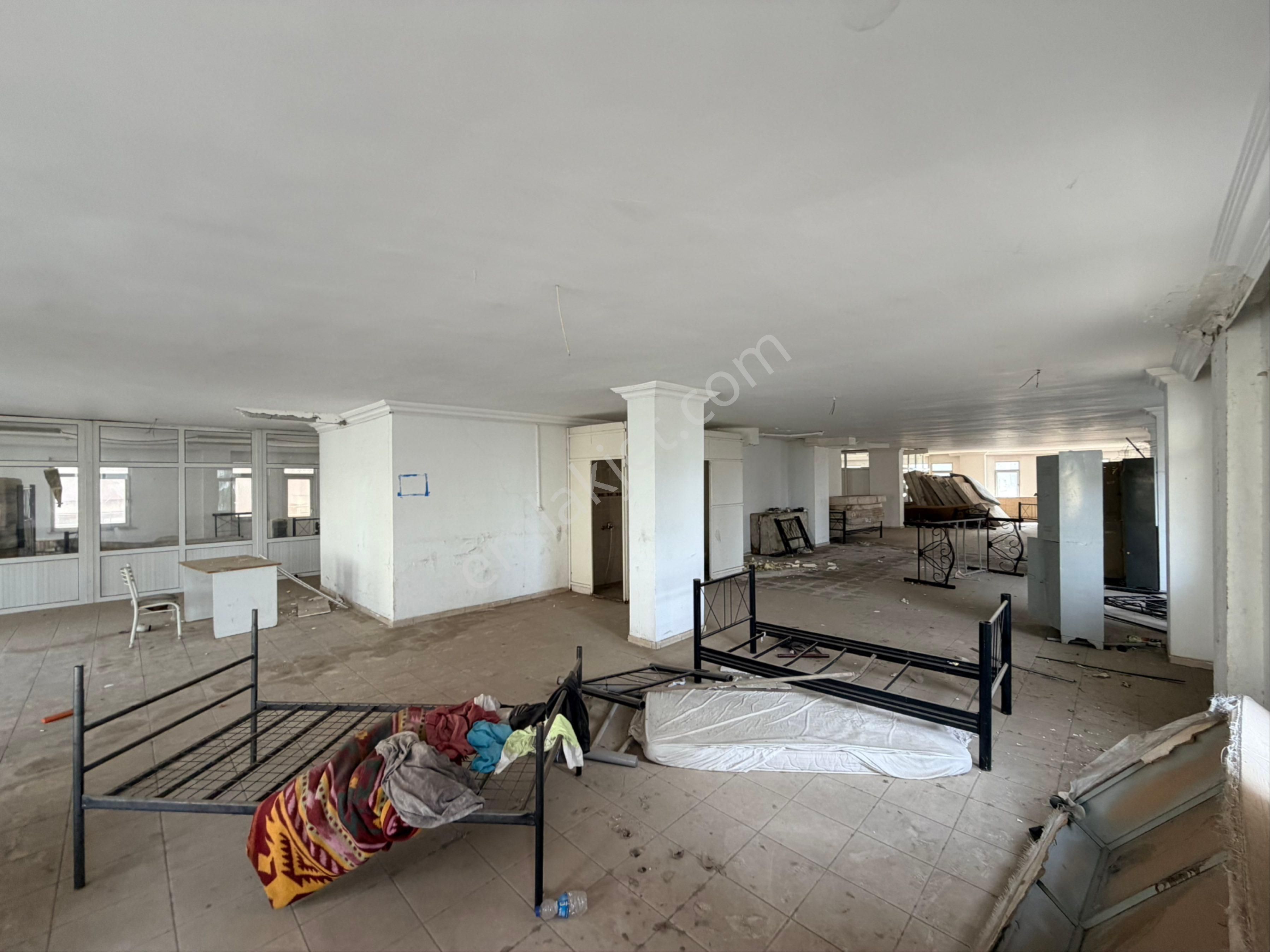 Emlakparktan Kızlarpınarında Çevreyolu Kenarı 450m2 Ofis - Görsel 22