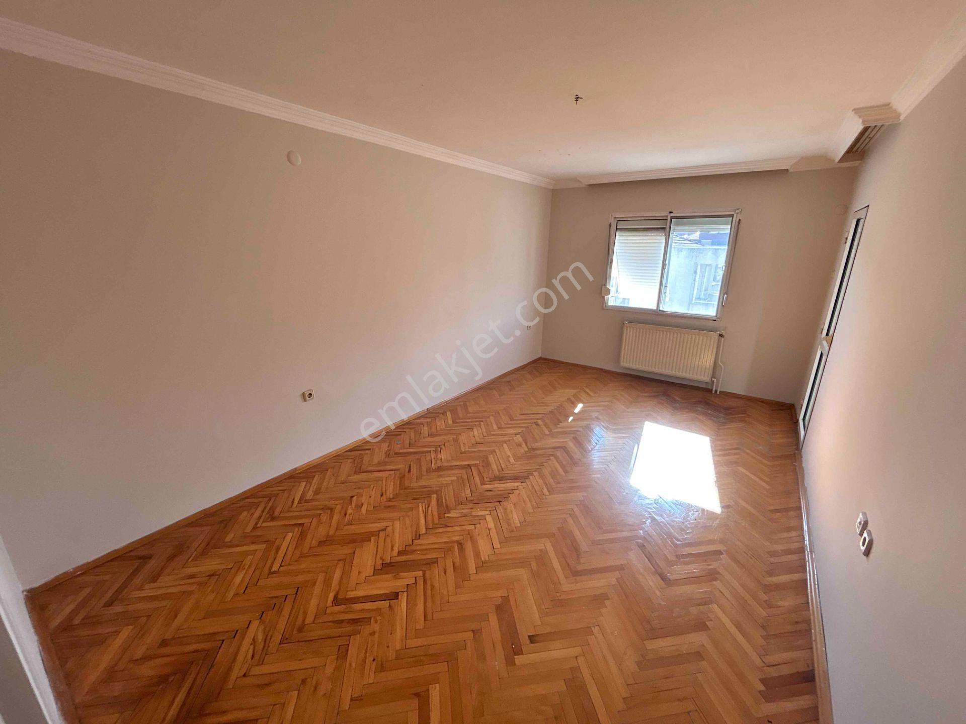 Karşıyaka Merkezde Asansörlü Arakat Çift Banyolu Kiralık Daire - Görsel 19