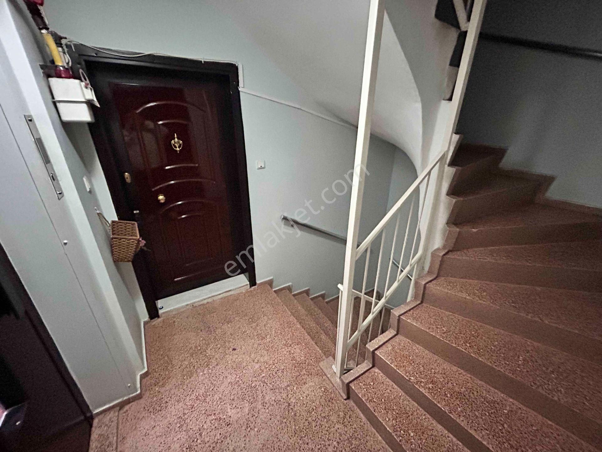 Karşıyaka Merkezde Asansörlü Arakat Çift Banyolu Kiralık Daire - Görsel 34