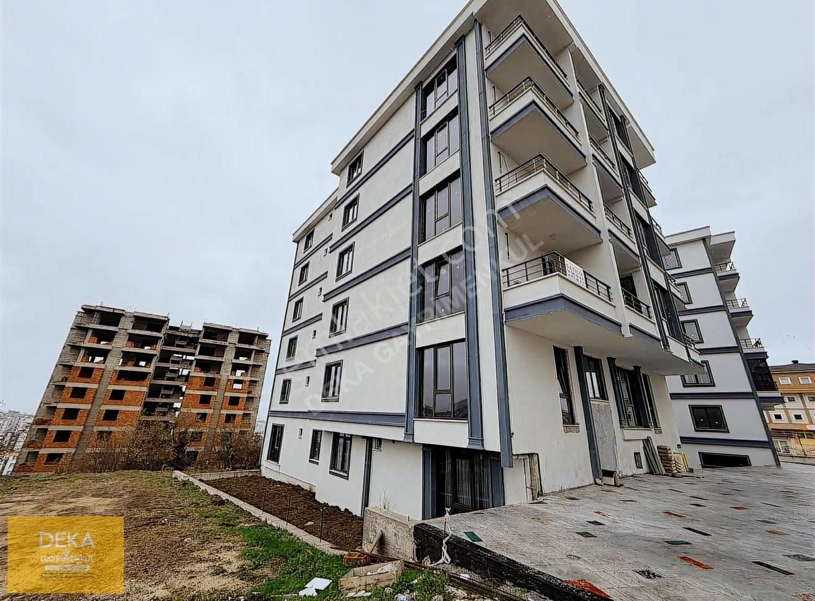 Deka Gayrimenkul'den Tramvaya Yakın Geniş 1+1 Daire - Görsel 4