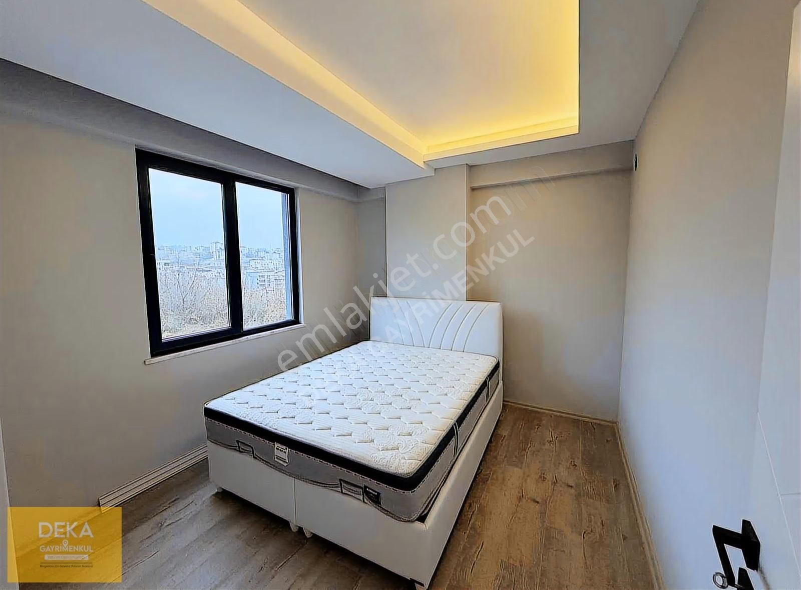 Deka Gayrimenkul'den Tramvaya Yakın Geniş 1+1 Daire