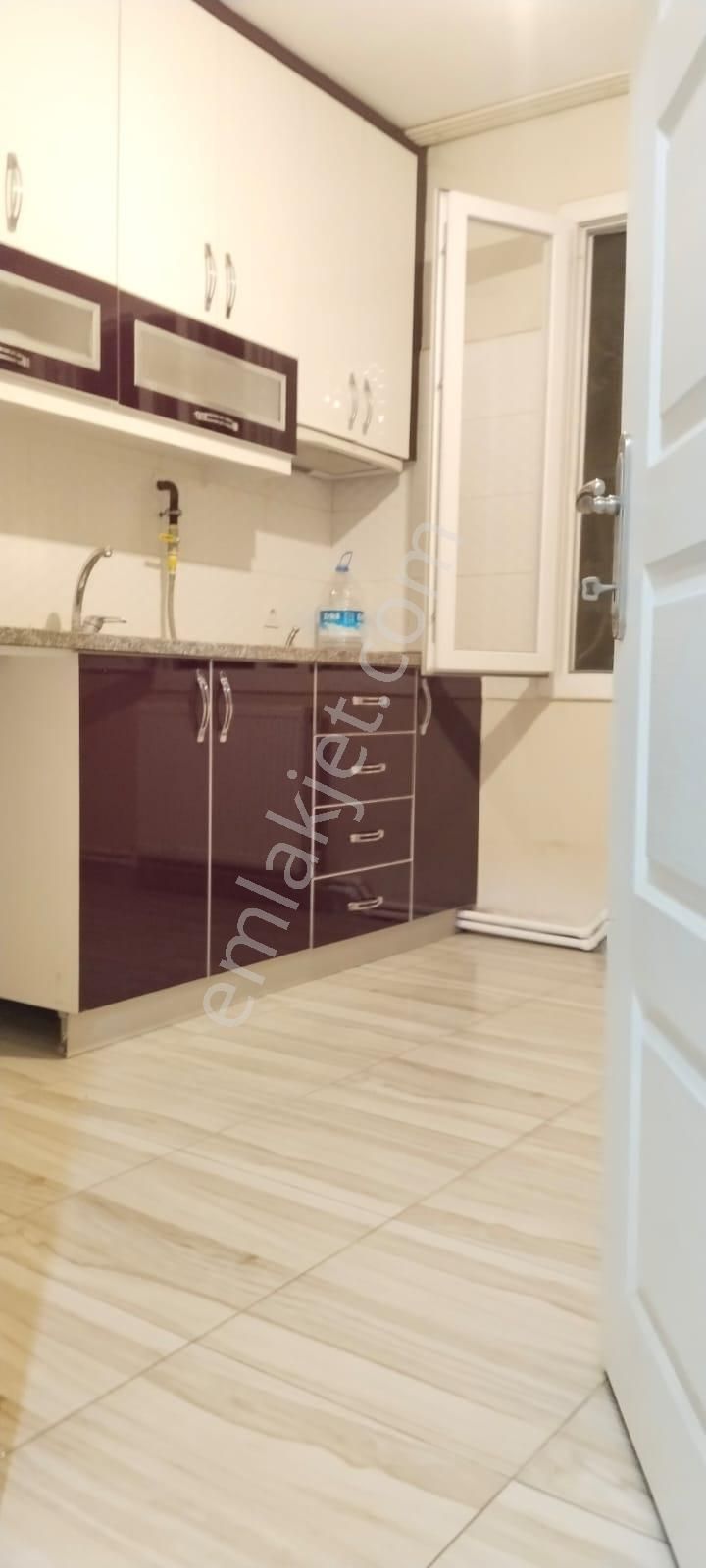 Adana Sarıçam Kozan Yolunda Buruk Mezarlığına Yakın Konum Doğalgazlı Müstakil Kiralık Fırsat Daire