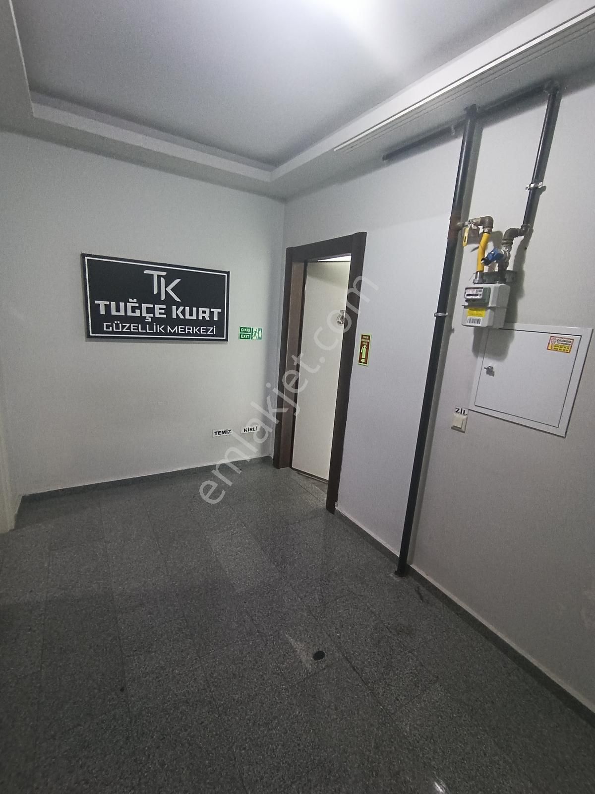 Ümraniye Meydan'da Kiralık 120 M2 Net Ofis Katı - Görsel 23