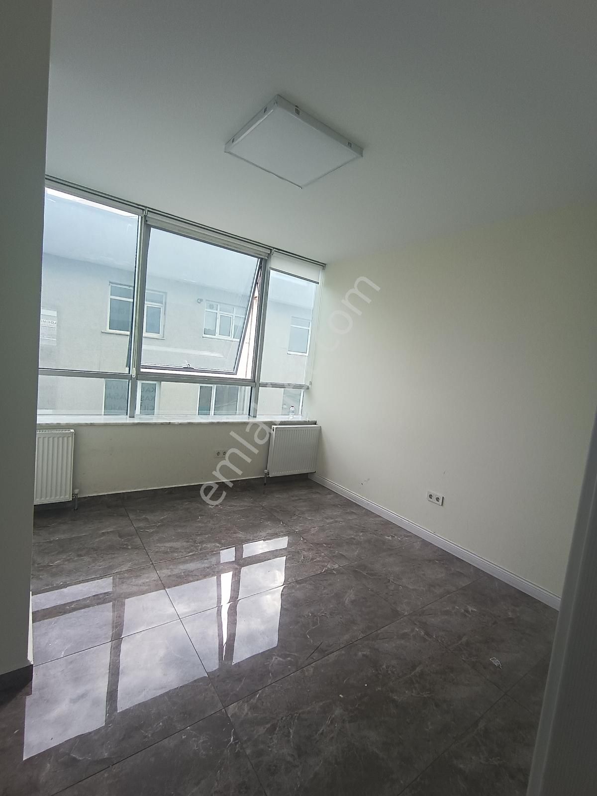 Ümraniye Meydan'da Kiralık 120 M2 Net Ofis Katı - Görsel 3