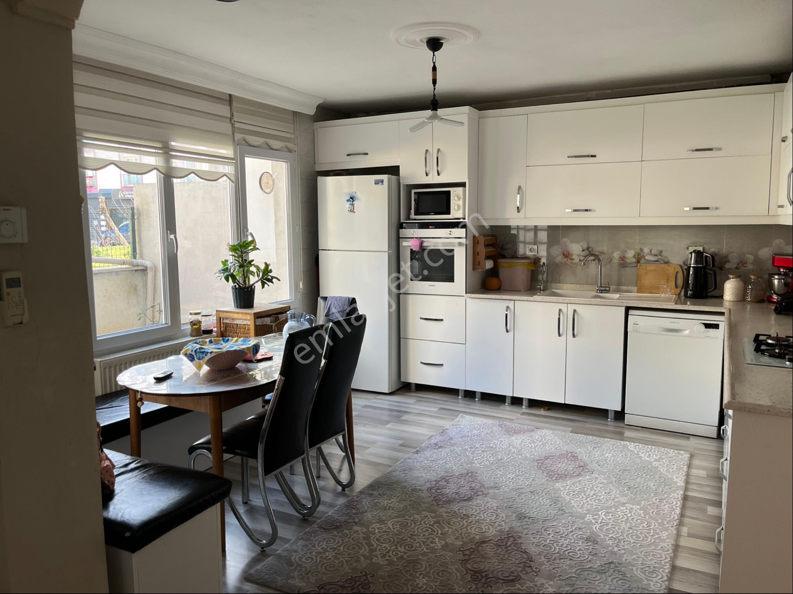 3 + 1 Ön Balkon Arka Bahçe Balkon Ferah 140 Metre² Mükemmel Bir Daire - Görsel 4