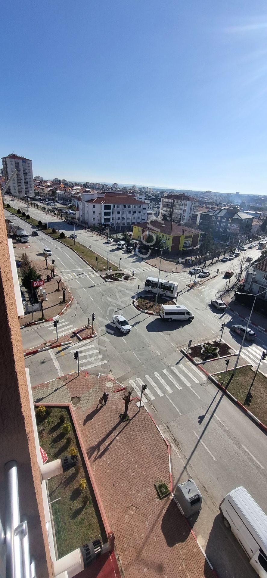 Cumhuriyet Mahallesinde Yaşar Akar Okulu Karşısı Bim Karşısında - Görsel 16