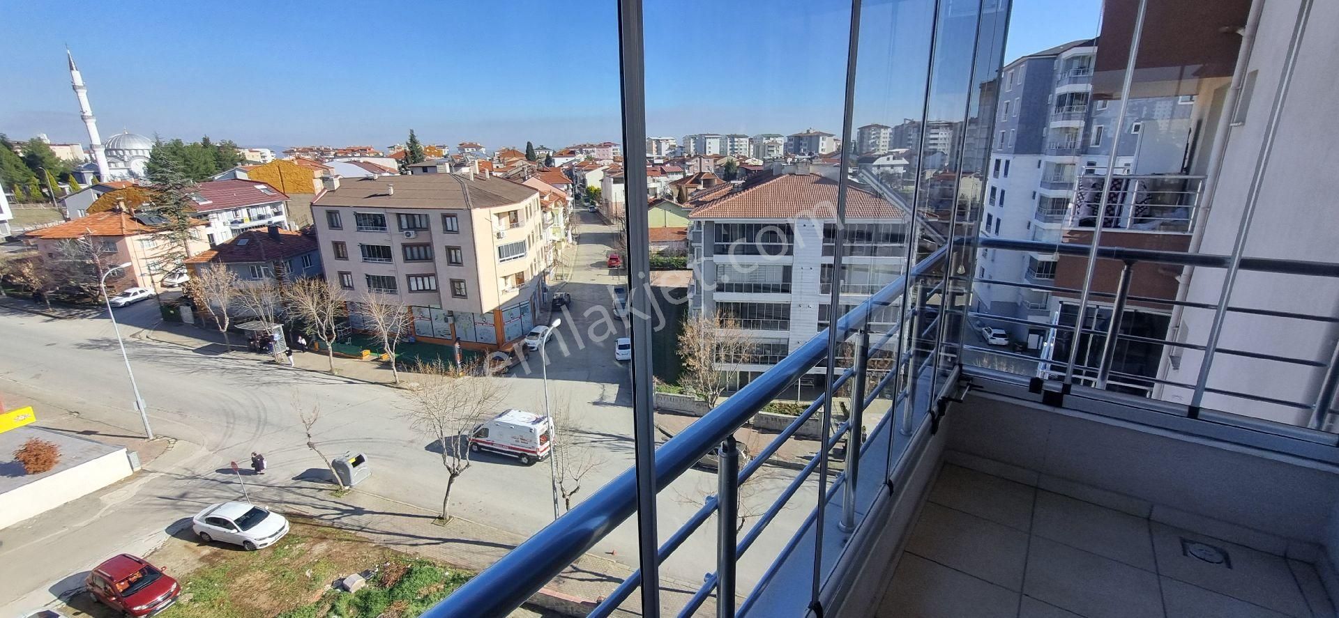 Cumhuriyet Mahallesinde Yaşar Akar Okulu Karşısı Bim Karşısında - Görsel 13