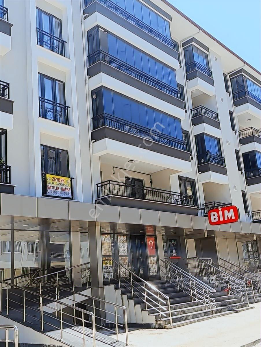 140.m2..3+1 / Sıfır Lüks Doğalgazlı Daire( Abana& Merkez)