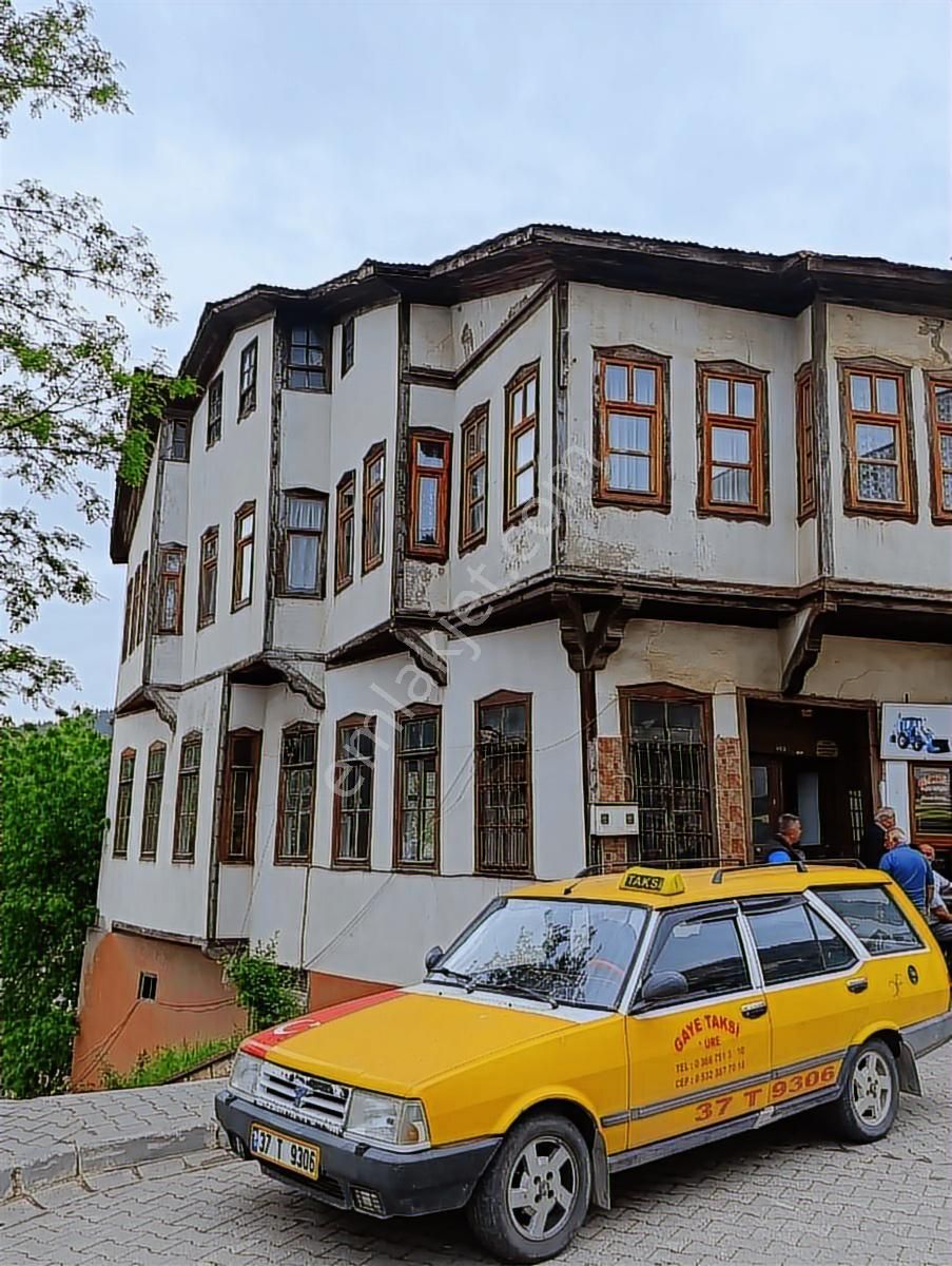 Küre/ İlçemizde Merkezde Müstakil 3.katli Konak+ 2.ayri Dükkân - Görsel 6