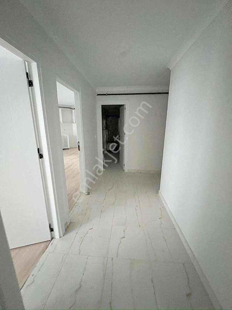 Kaçmaz.dan Altıntepe'de Yeni Binada Ara Katta Teraslı Lüks 2+1 - Görsel 17