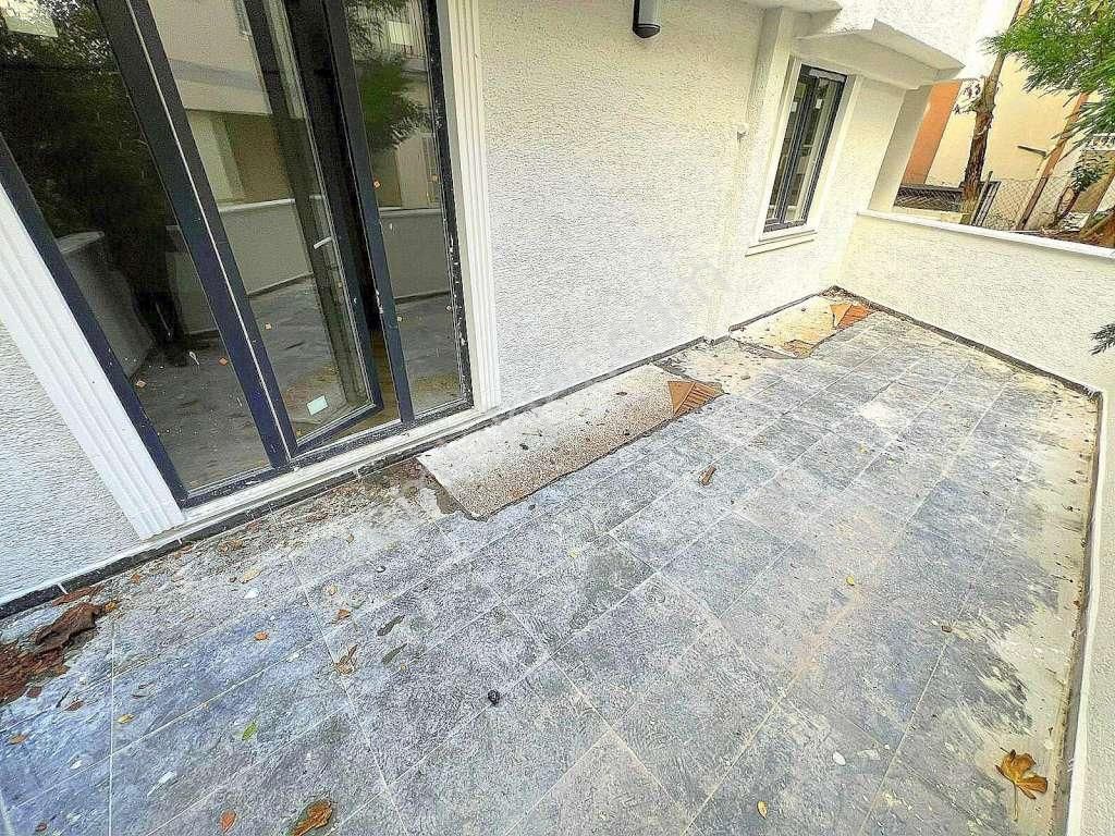 Kaçmaz.dan Altıntepe'de Yeni Binada Ara Katta Teraslı Lüks 2+1 - Görsel 20