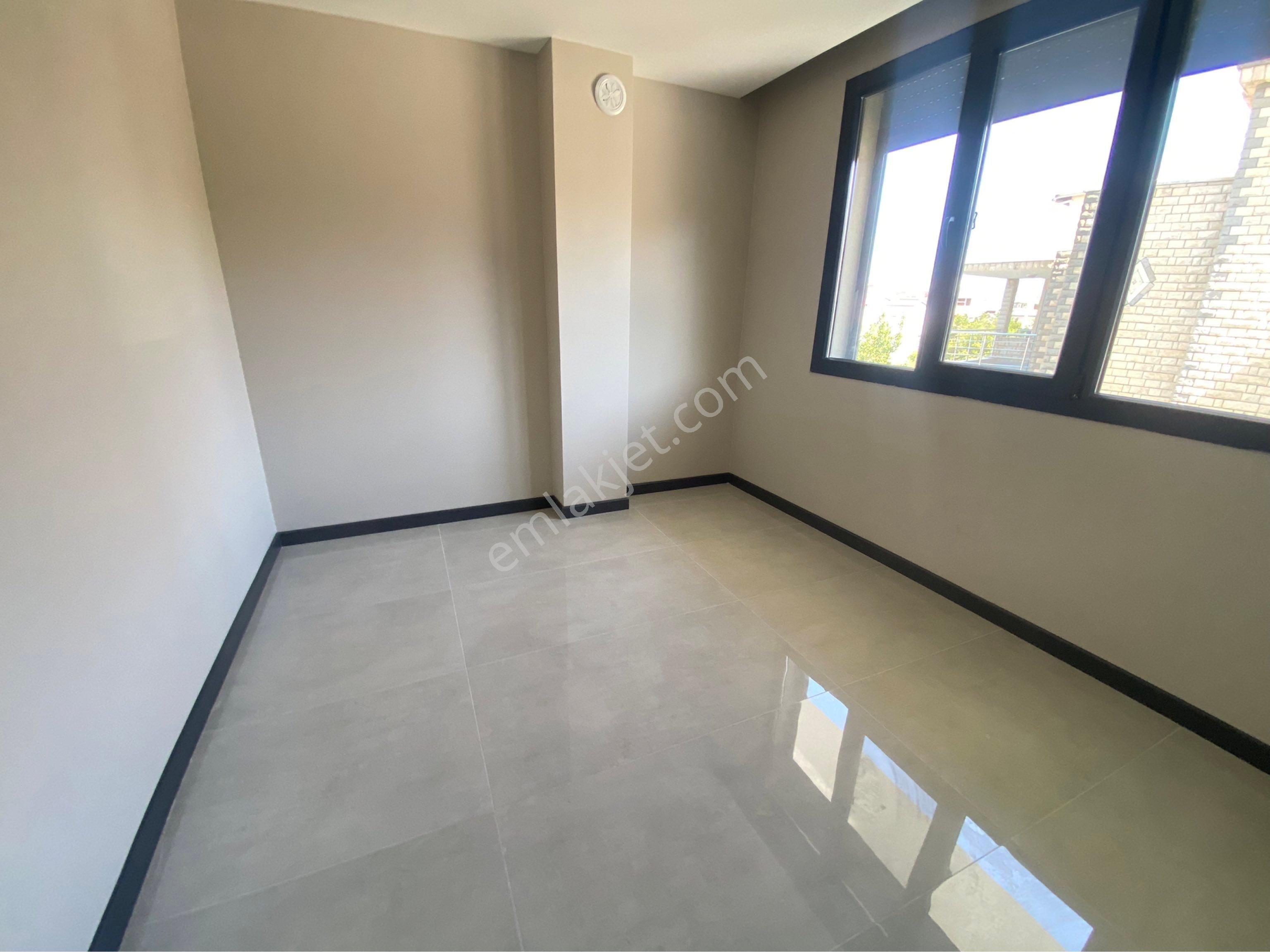 Özel Havuzlu, Geniş Bahçeli, Sıfır 4 Oda 2 Salon - Görsel 10