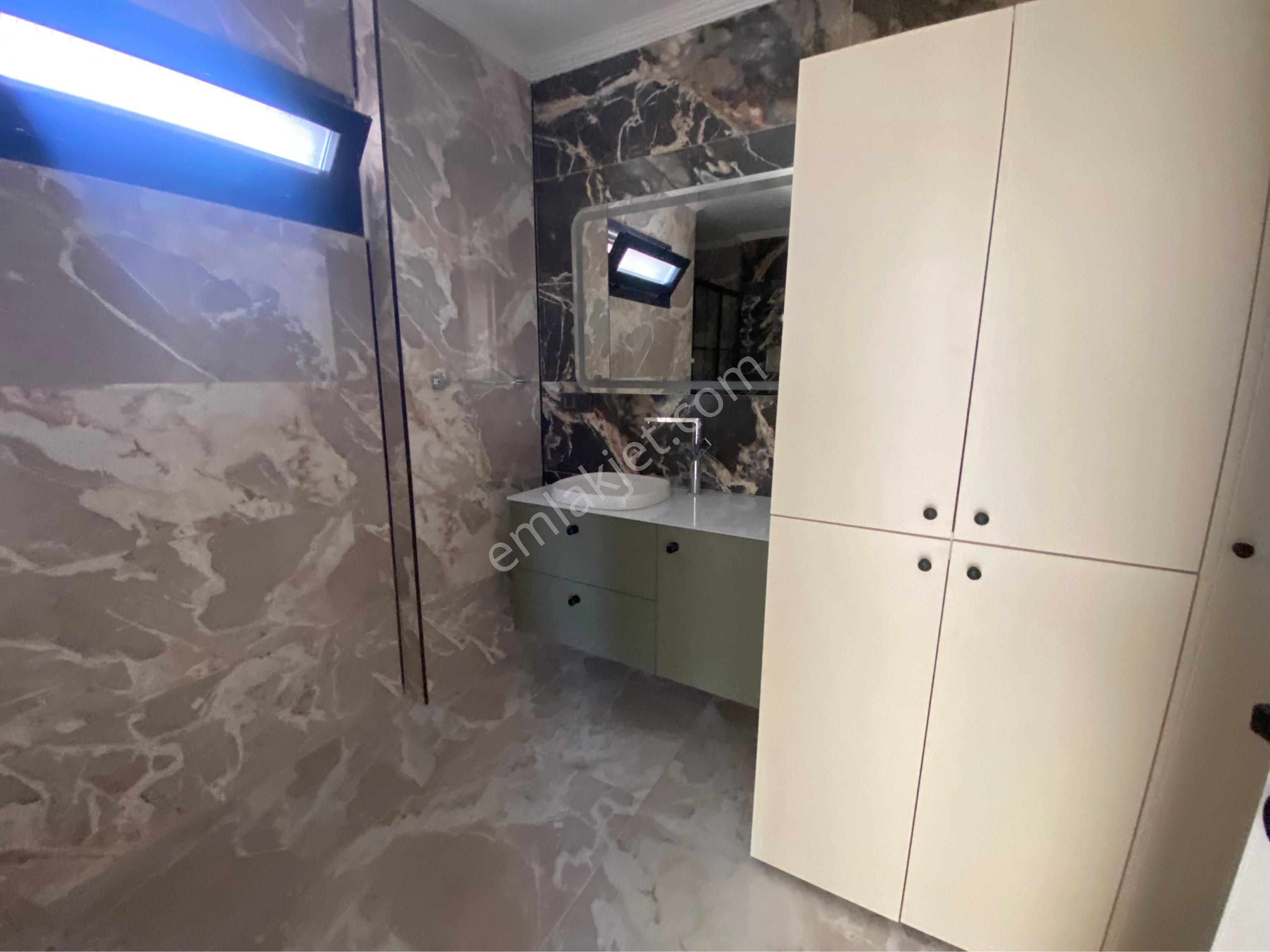 Özel Havuzlu, Geniş Bahçeli, Sıfır 4 Oda 2 Salon - Görsel 17