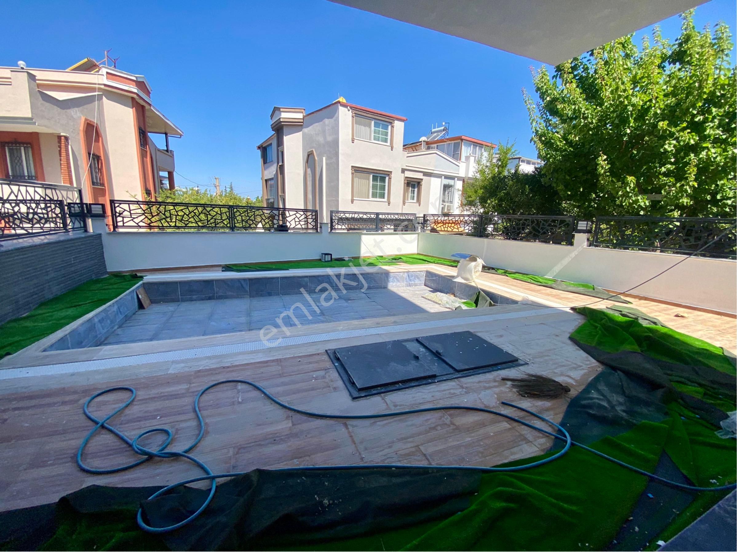 Özel Havuzlu, Geniş Bahçeli, Sıfır 4 Oda 2 Salon - Görsel 22