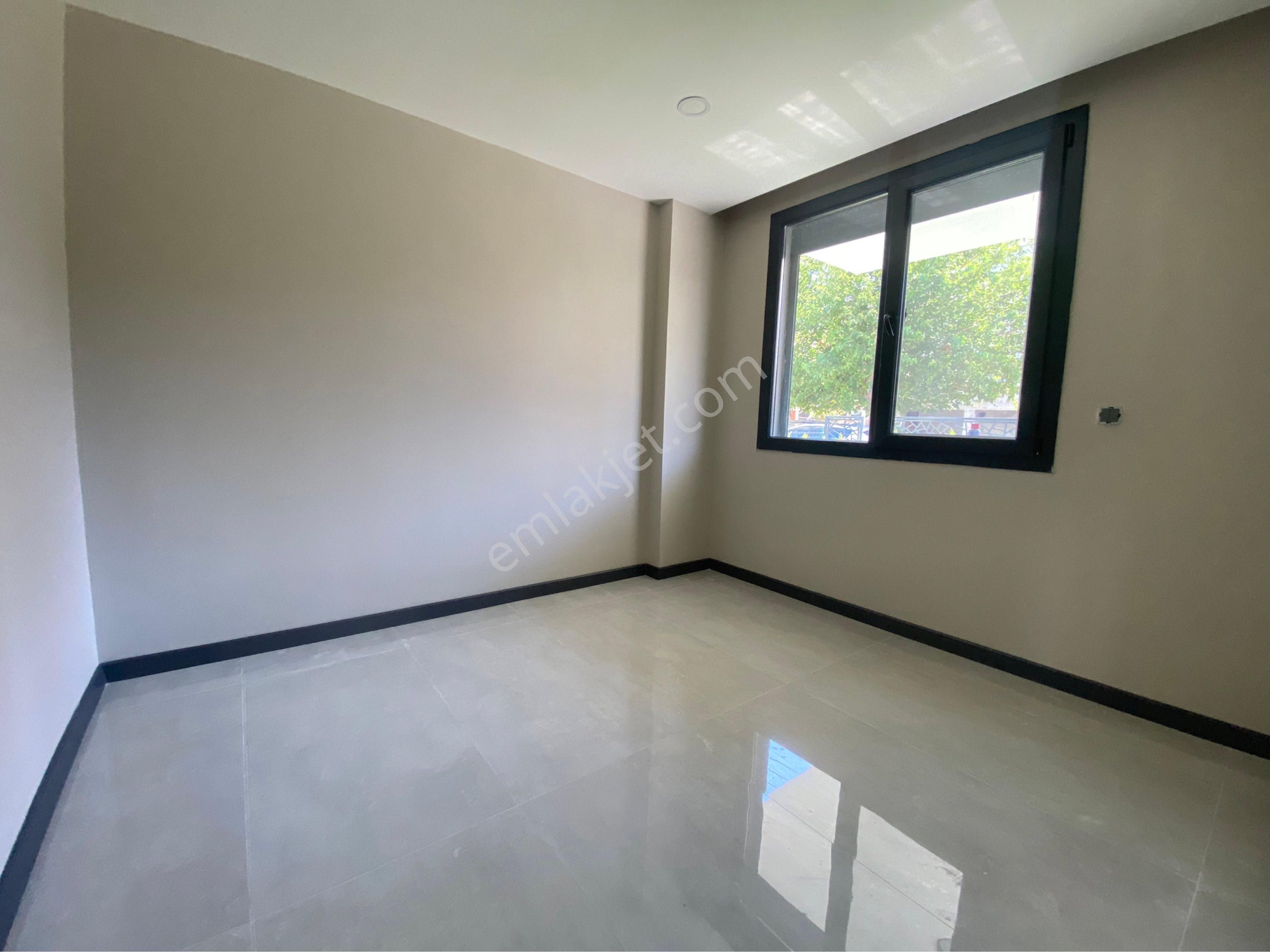 Özel Havuzlu, Geniş Bahçeli, Sıfır 4 Oda 2 Salon - Görsel 14