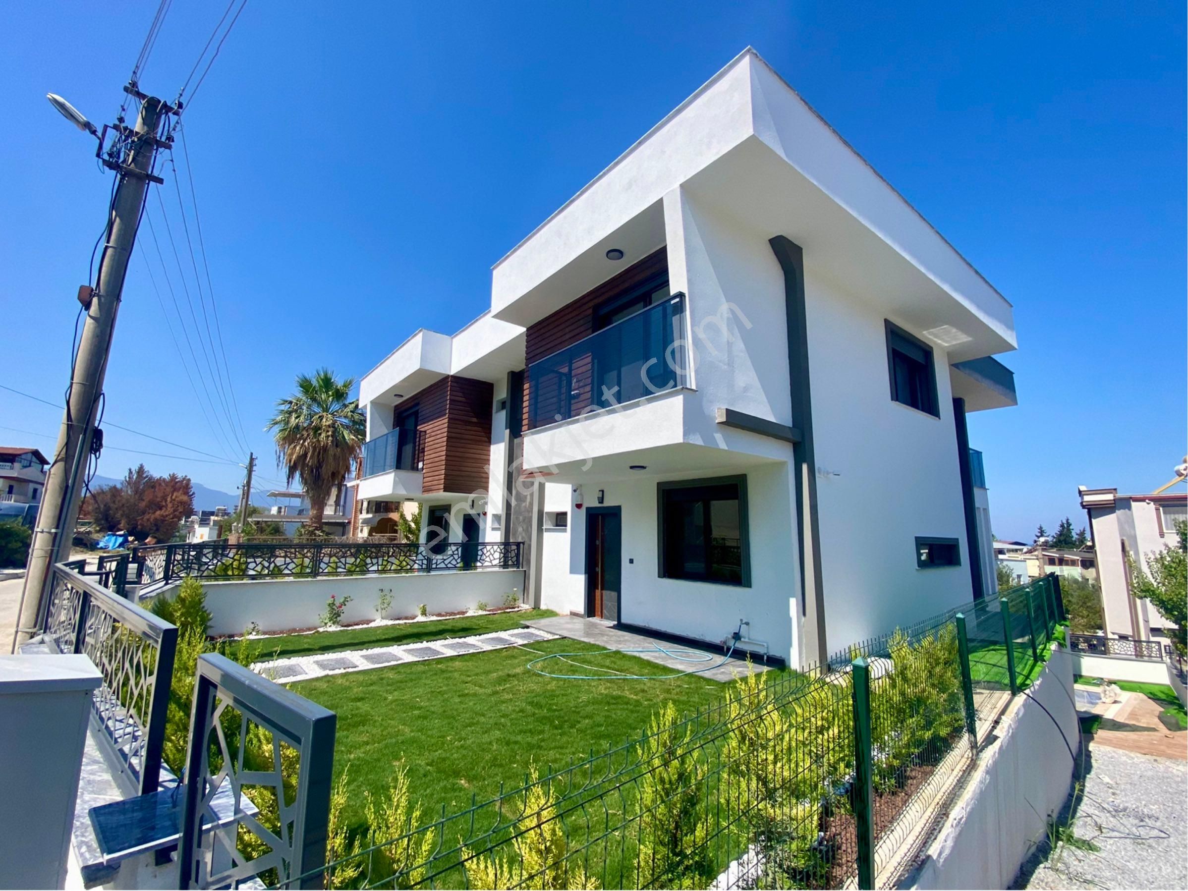 Özel Havuzlu, Geniş Bahçeli, Sıfır 4 Oda 2 Salon - Görsel 5