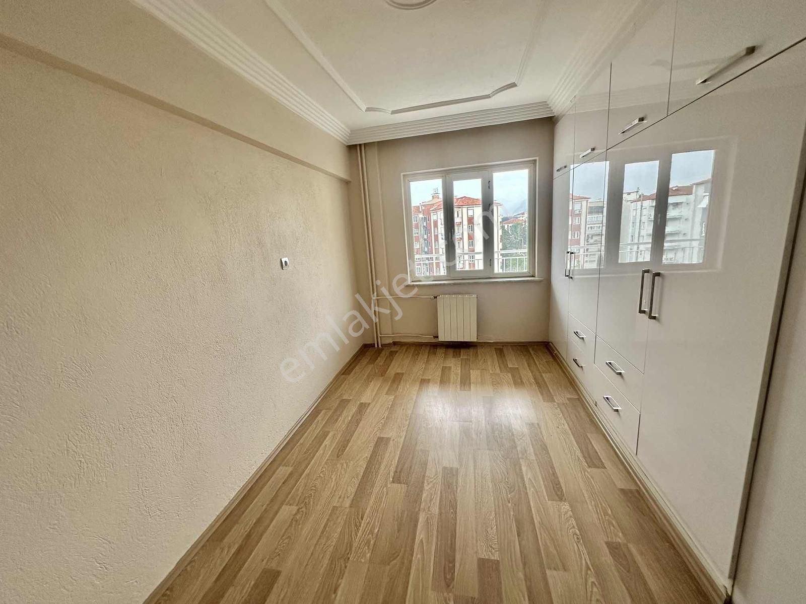 Servergazi De Depozitosuz 3+1 150 M2 Arakat Daire - Görsel 12