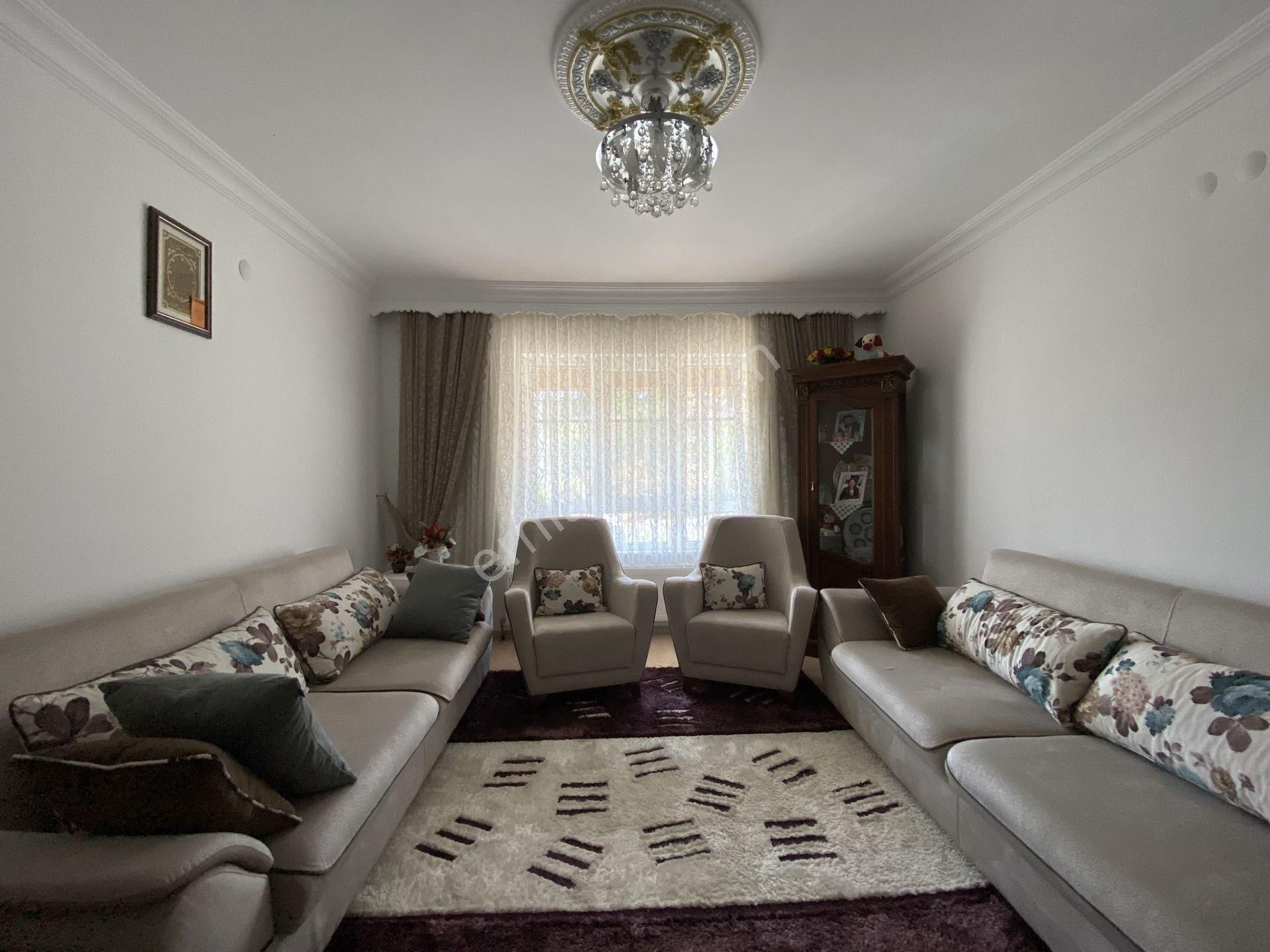 Kalecik Emlak'tan Y.emre Mah'de Köşe Başı Yapılı 2 Cepheli 3+1 Daire - Görsel 11