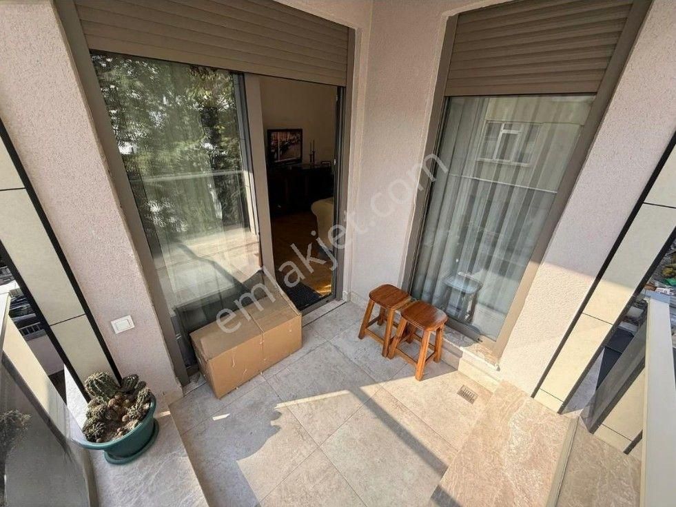 Şenesenevler 1yıllık Binada 3+1 120m2 Balkonlu Ebeveyn Banyolu İskanlı Fırsat Daire