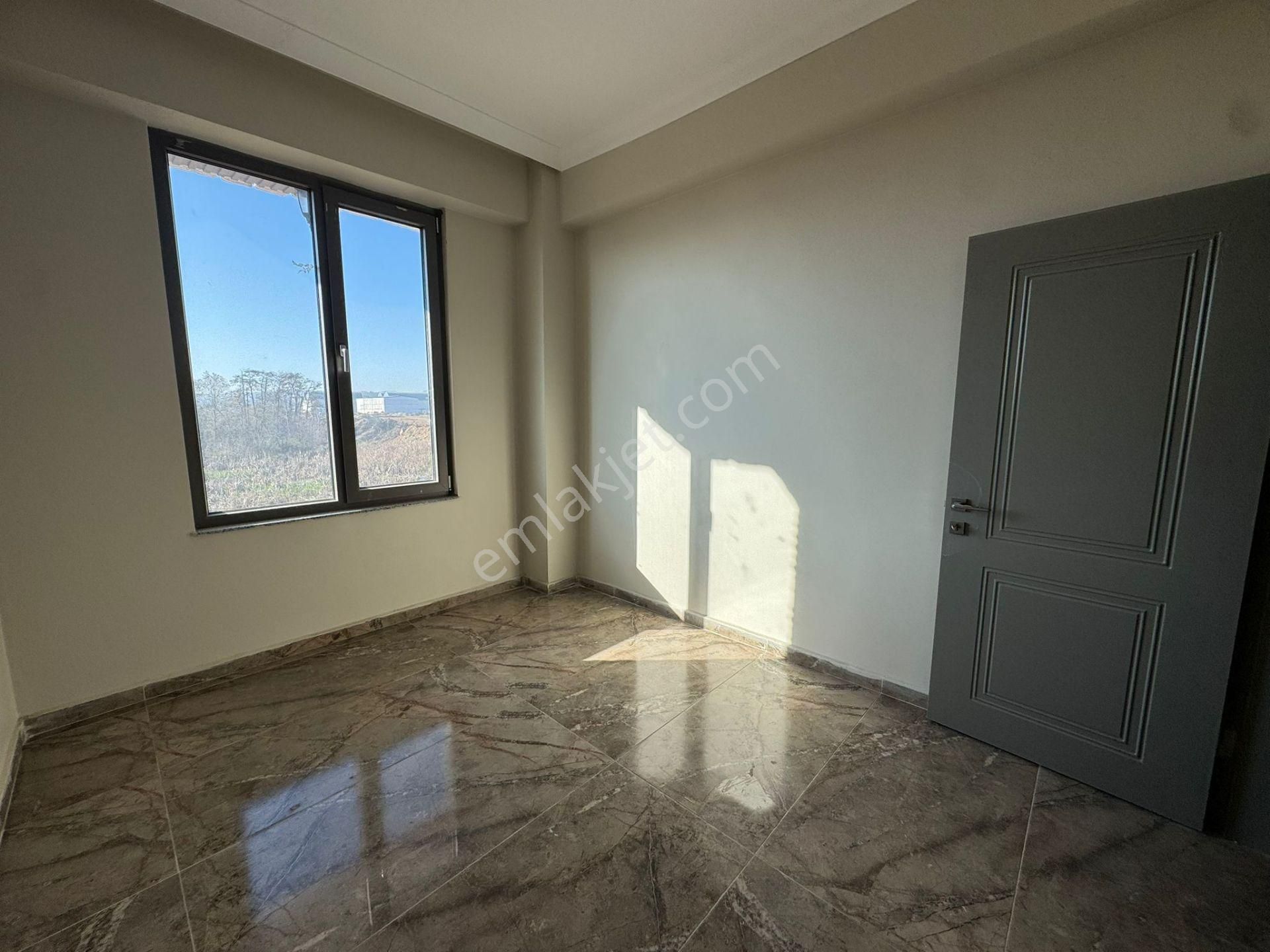 Karasu’da Geniş Kullanışlı Sıfır Modern Daire - Görsel 5