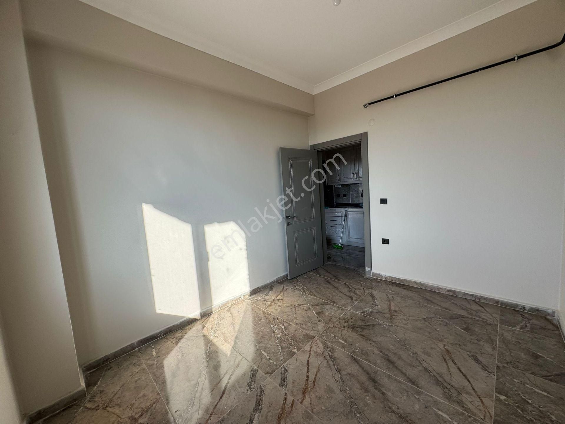 Karasu’da Geniş Kullanışlı Sıfır Modern Daire - Görsel 10