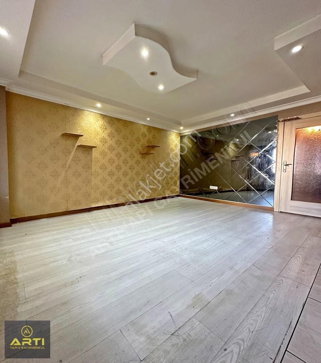 Metrobüse Yakın Cumhuriyete Komşu Kiralık 2+1 Satılık Bahçe Katı - Görsel 9