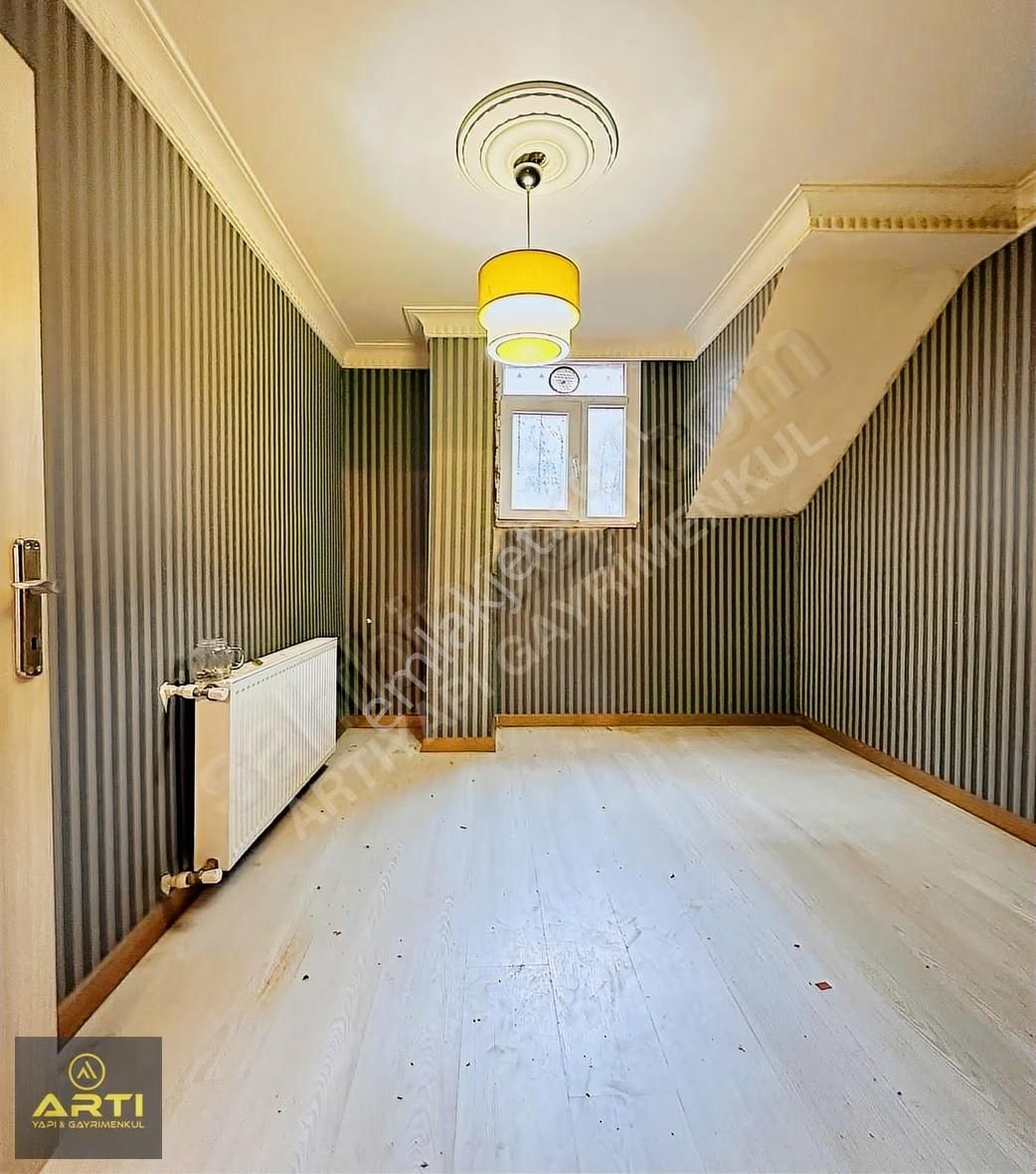 Metrobüse Yakın Cumhuriyete Komşu Kiralık 2+1 Satılık Bahçe Katı - Görsel 7