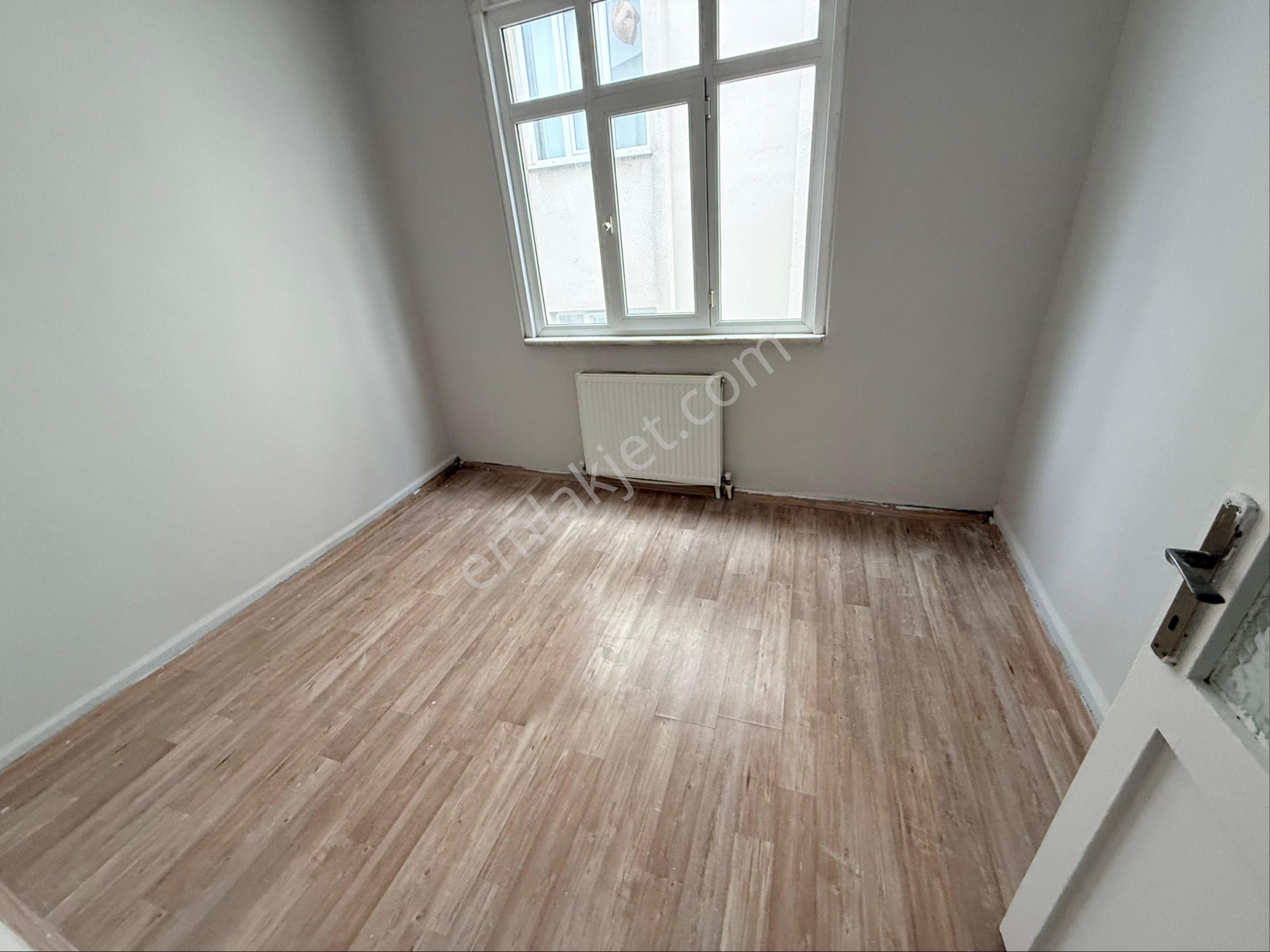 Arnavutköy Merkez Kiralık Arakat Daire 2+1 - Görsel 3