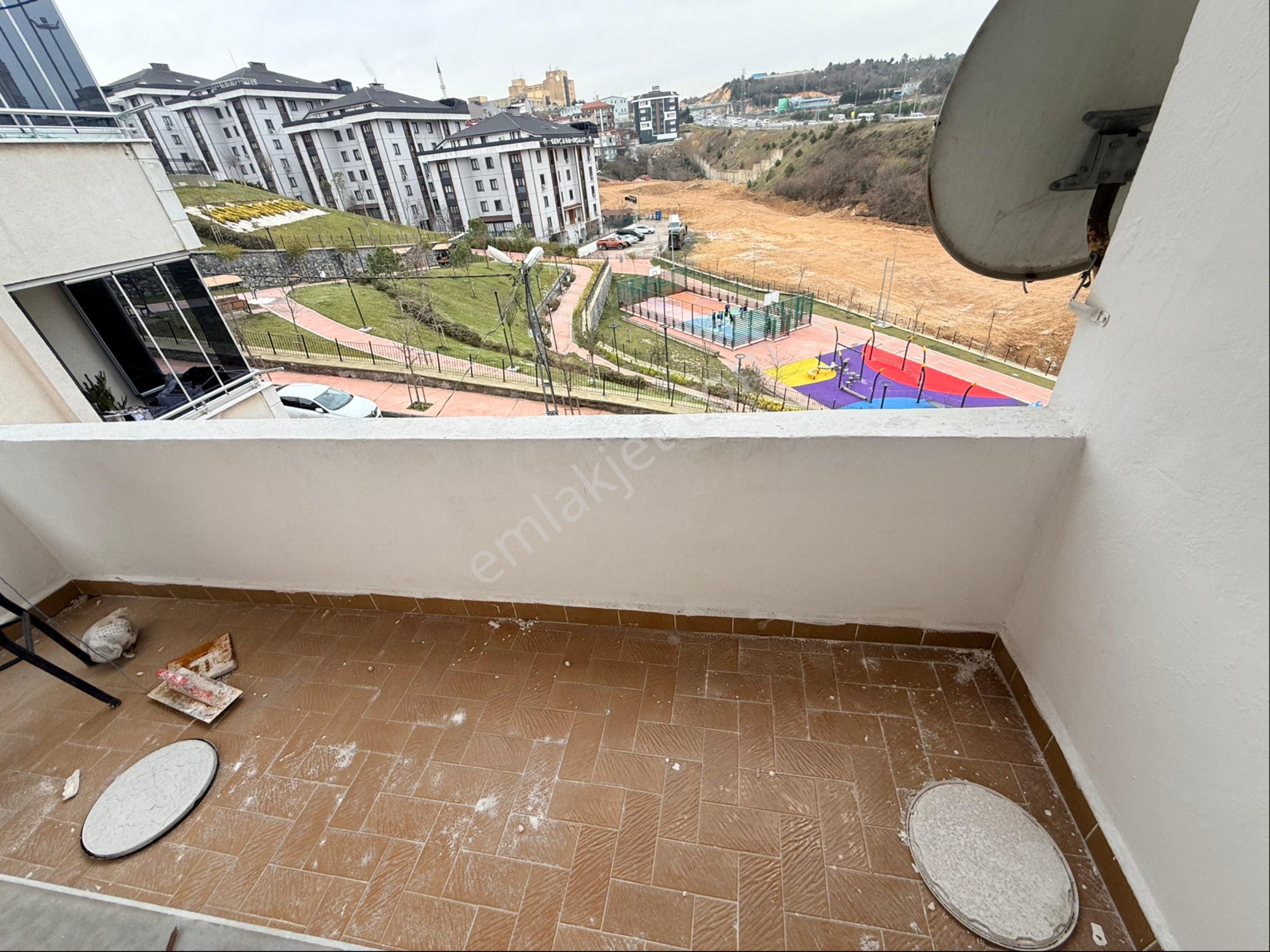 Arnavutköy Merkez Kiralık Arakat Daire 2+1 - Görsel 5