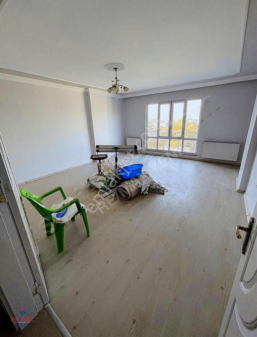 Merkezi Konumda Geniş Ara Kat 3+1 - Görsel 8