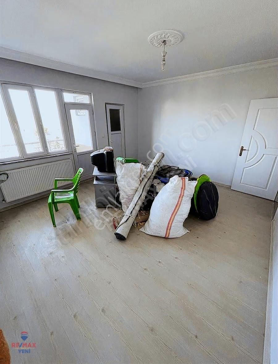 Merkezi Konumda Geniş Ara Kat 3+1 - Görsel 15