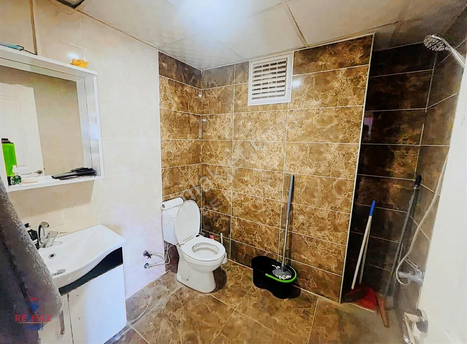 Remax Yeni'den Satılık 1+1 Eşyalı Balkonlu Fırsat Daire !!! - Görsel 4