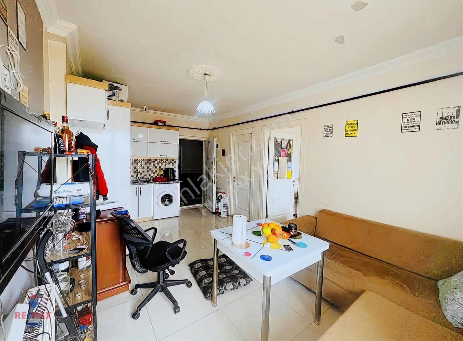 Remax Yeni'den Satılık 1+1 Eşyalı Balkonlu Fırsat Daire !!! - Görsel 7