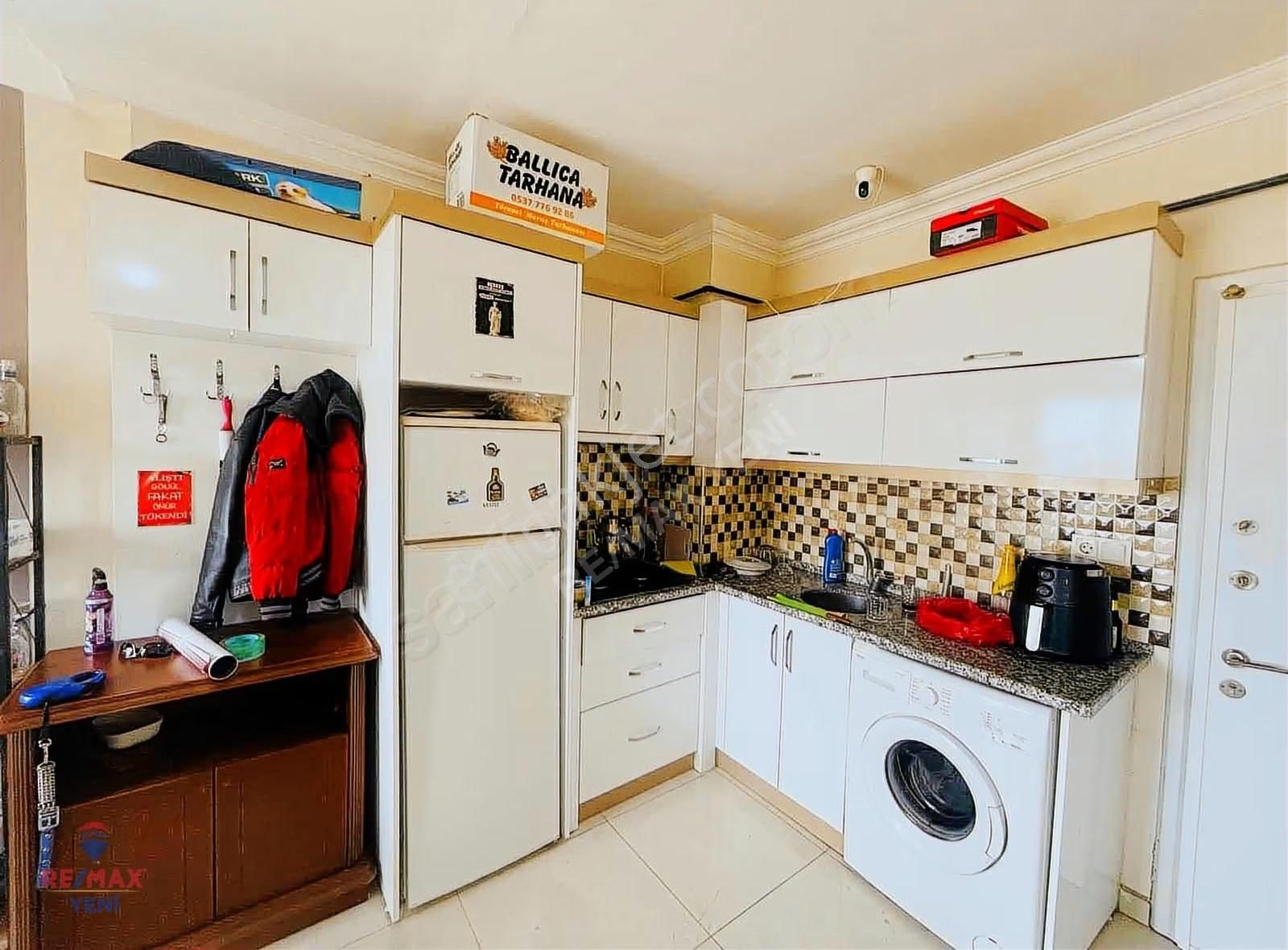 Remax Yeni'den Satılık 1+1 Eşyalı Balkonlu Fırsat Daire !!! - Görsel 5