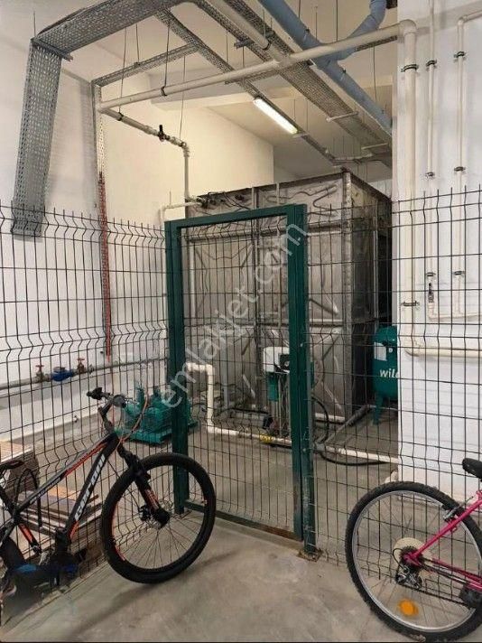 Şenesenevler'de İyi Lokasyonda İskanlı Satılık 3+1 Daire - Görsel 12