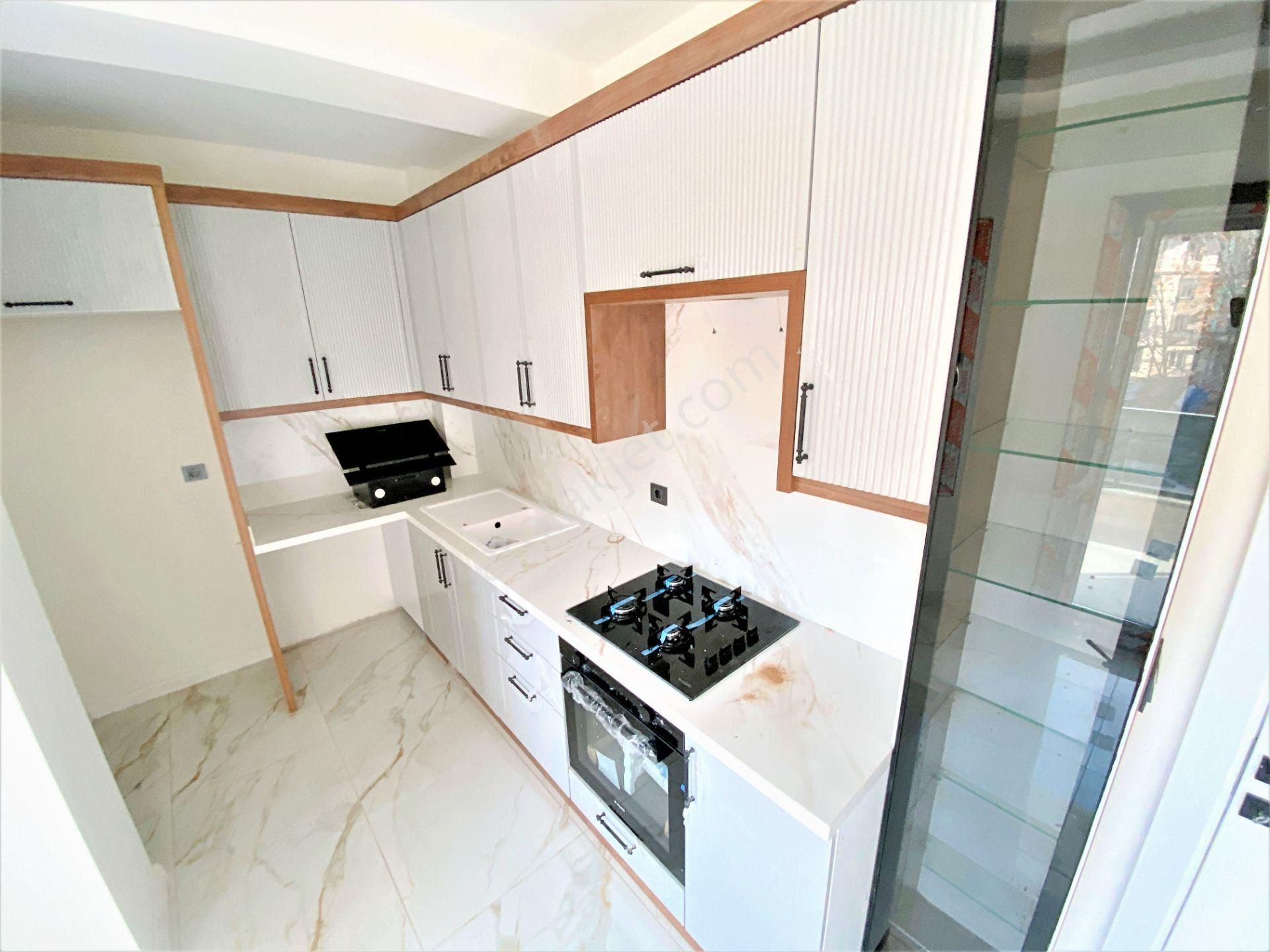 🌀gültaş Emlaktan Akçay İkizçayda Satılık Sıfır Ebeveyn Banyolu Ön Cephe 2+1 Daire