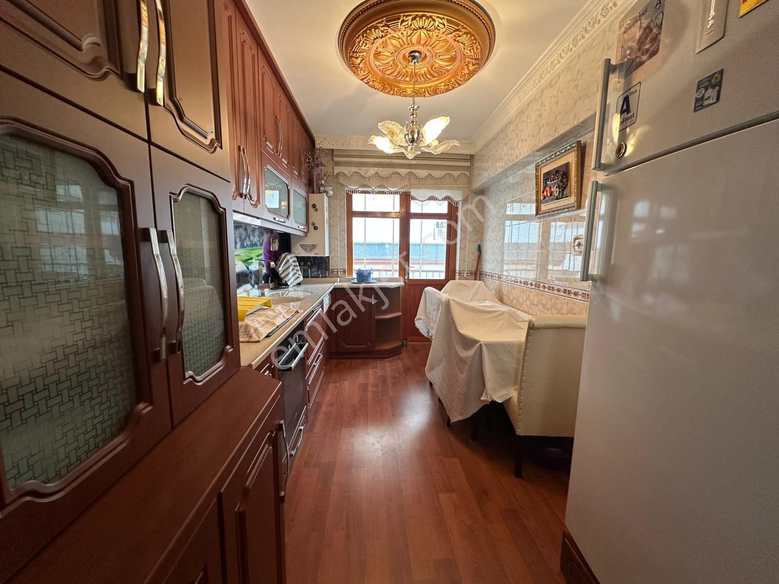 Osmangazi Ana Cadde Üzerinde Ara Katta Cadde Cepheli Full Yapılı 3+1 - Görsel 7