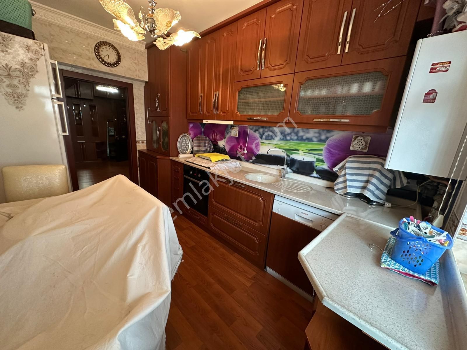 Osmangazi Ana Cadde Üzerinde Ara Katta Cadde Cepheli Full Yapılı 3+1 - Görsel 4