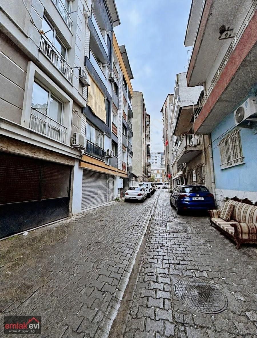 Emlak Evi'nden Cuma Mahllesinde Ara Kat Satılık Geniş 1+1 Daire - Görsel 4