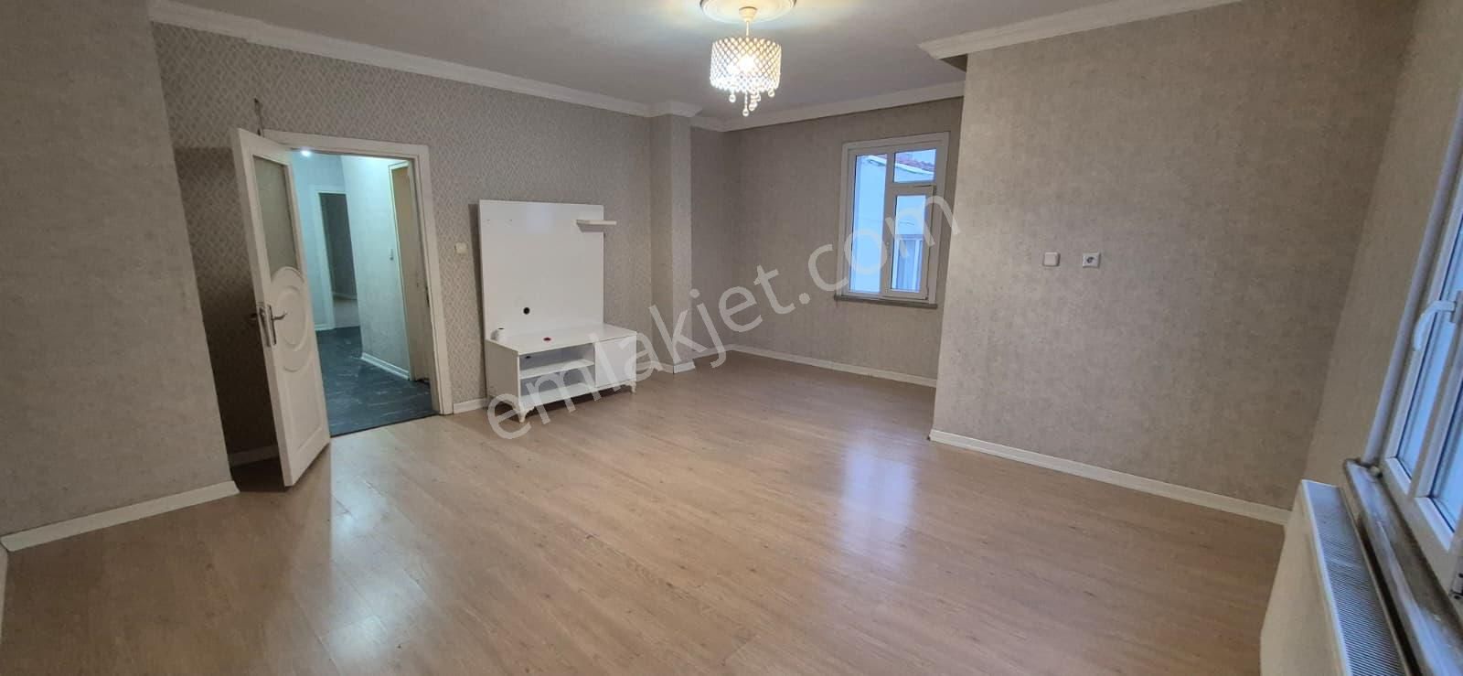 Has Seba'dan Tevfikbey Mh 2+1 95m2 İçi Ful Yapılı Geniş Kullanışlı Kiralık Daire - Görsel 2