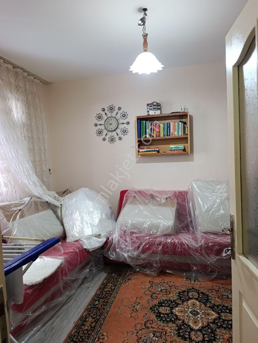 Doğalgaz Aşaği Hatipbagi Mah. 3+1 / 120.m2 . Acil.satilik Daire - Görsel 23