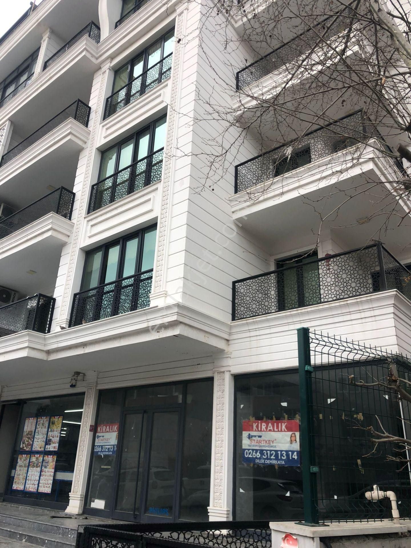 Ayvalık Sarımsaklı Ana Cadde Üzeri Acill Satılık Dükkan Mağaza - Görsel 12