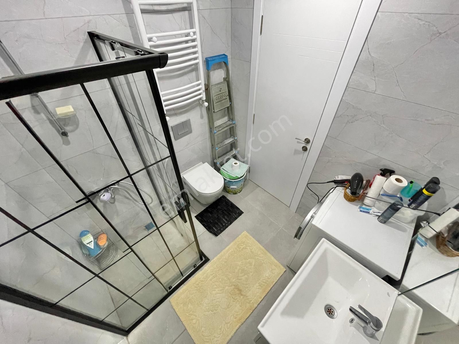 Berkay Demirel'den Akçay Merkezde Ön Cephe Ayrı Mutfak 2+1 Daire - Görsel 24