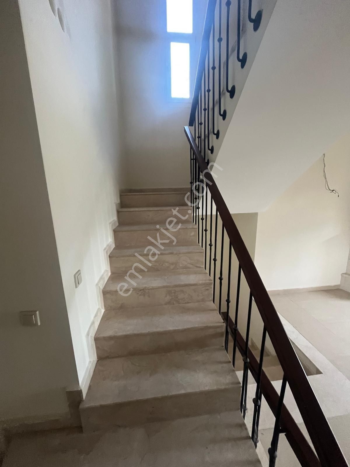 Kuşadası Soğucak’ta Kelepir 4 + 2 Büyük Bahçeli Villa - Görsel 12