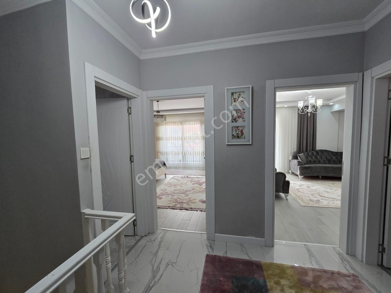 Nova Realty'den Sitelerde Yeni 4+1 Çift Girişli Bahçeli Daire - Görsel 2